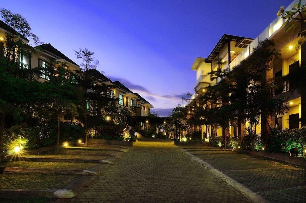 Parkside Denbukit Residence & Suite Jimbaran Ngoại thất bức ảnh