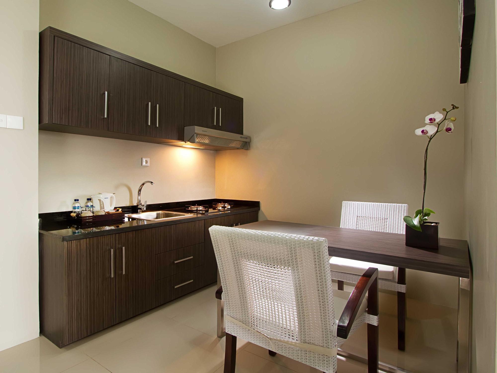 Parkside Denbukit Residence & Suite Jimbaran Ngoại thất bức ảnh